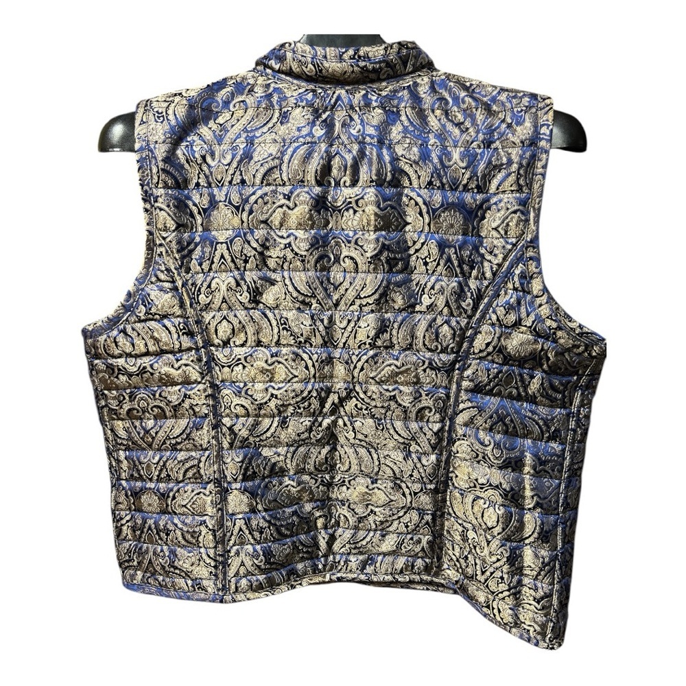 Chico’s Reversible Printed Jacquard To Black Quilted Vest - Picture 6 of 9